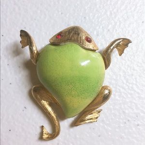 Vintage frog brooch signed JJ Jonette